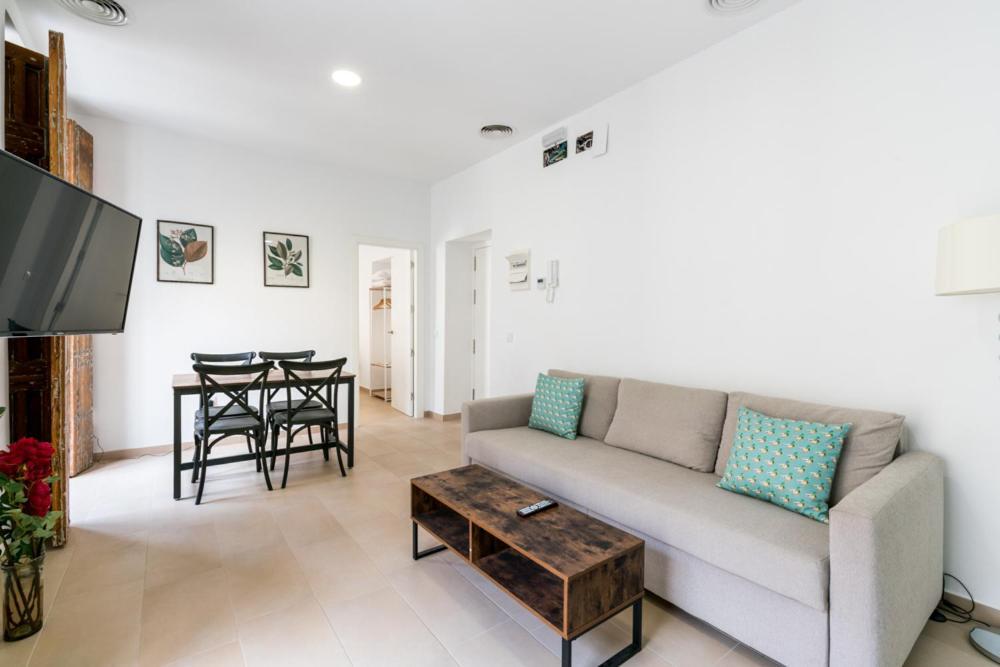 Olehousing-San Lorenzo Seville Luaran gambar